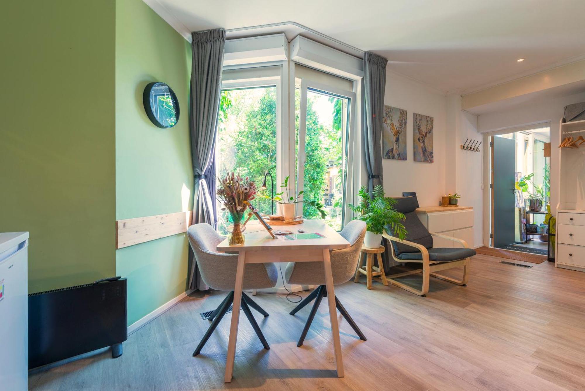 Cozy House - Fietsverhuur, Eigen Keuken En Badkamer Appartamento *